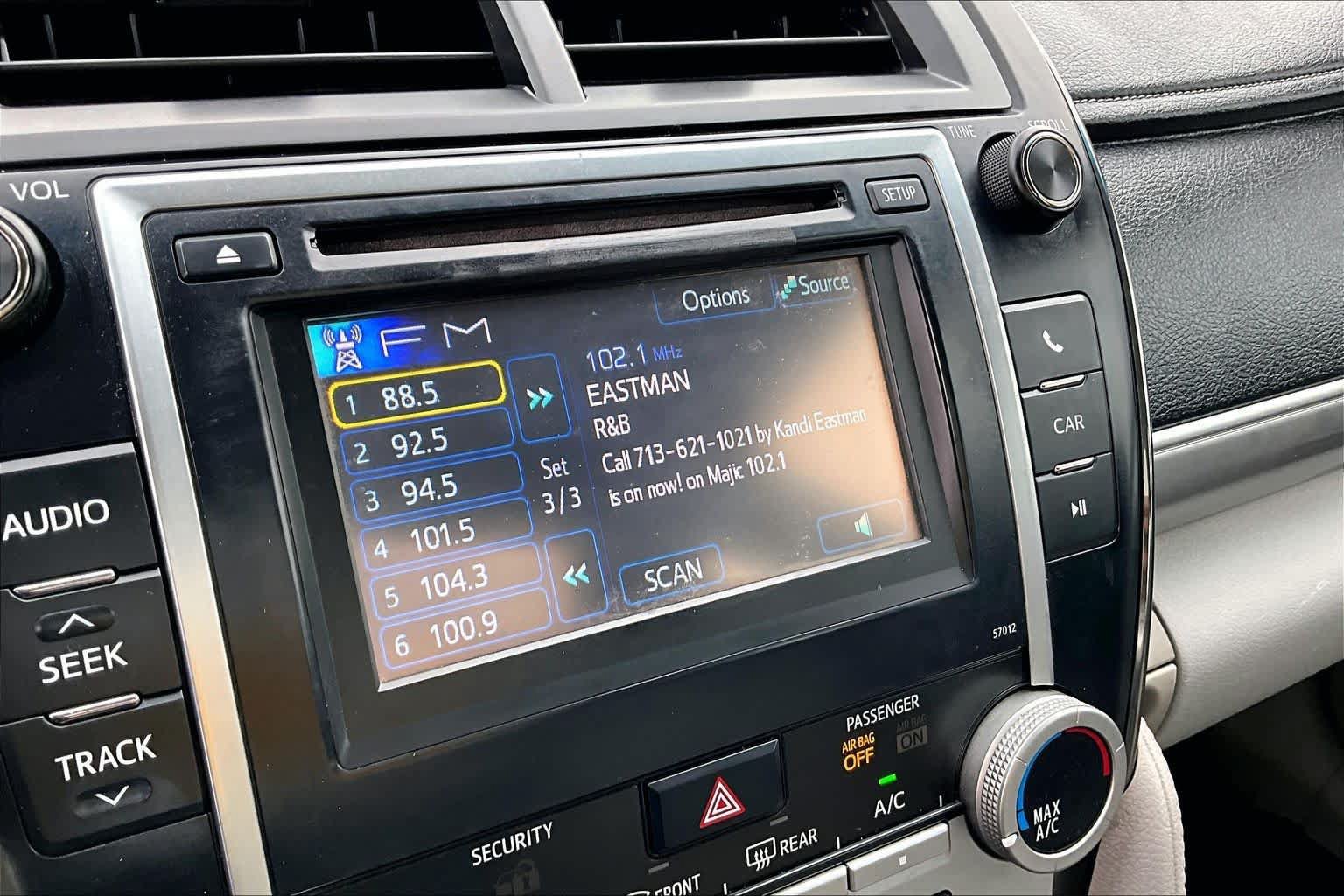 Used 2012 Toyota Camry LE FWD image 26