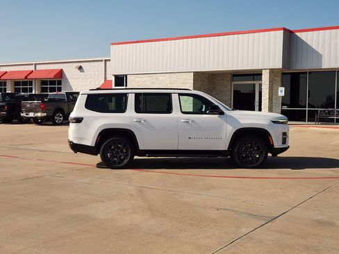 New 2026 Jeep Grand Wagoneer Limited AWD/4WD image 7