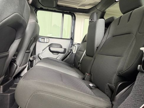 Used 2023 Jeep Wrangler Unlimited AWD/4WD image 24