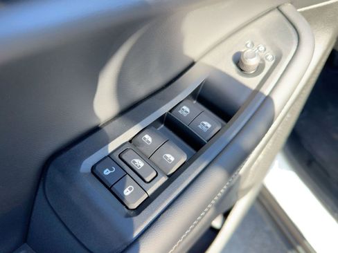 New 2025 Jeep Grand Cherokee L Altitude image 10