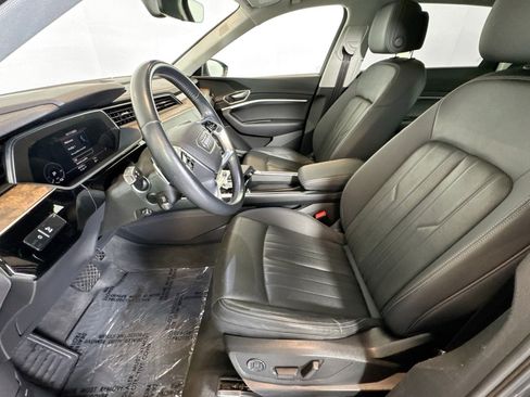 Used 2019 Audi e-tron Premium Plus w/ Cold Weather Package image 19