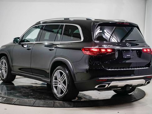 Used 2026 Mercedes-Benz GLS 450 4MATIC image 2
