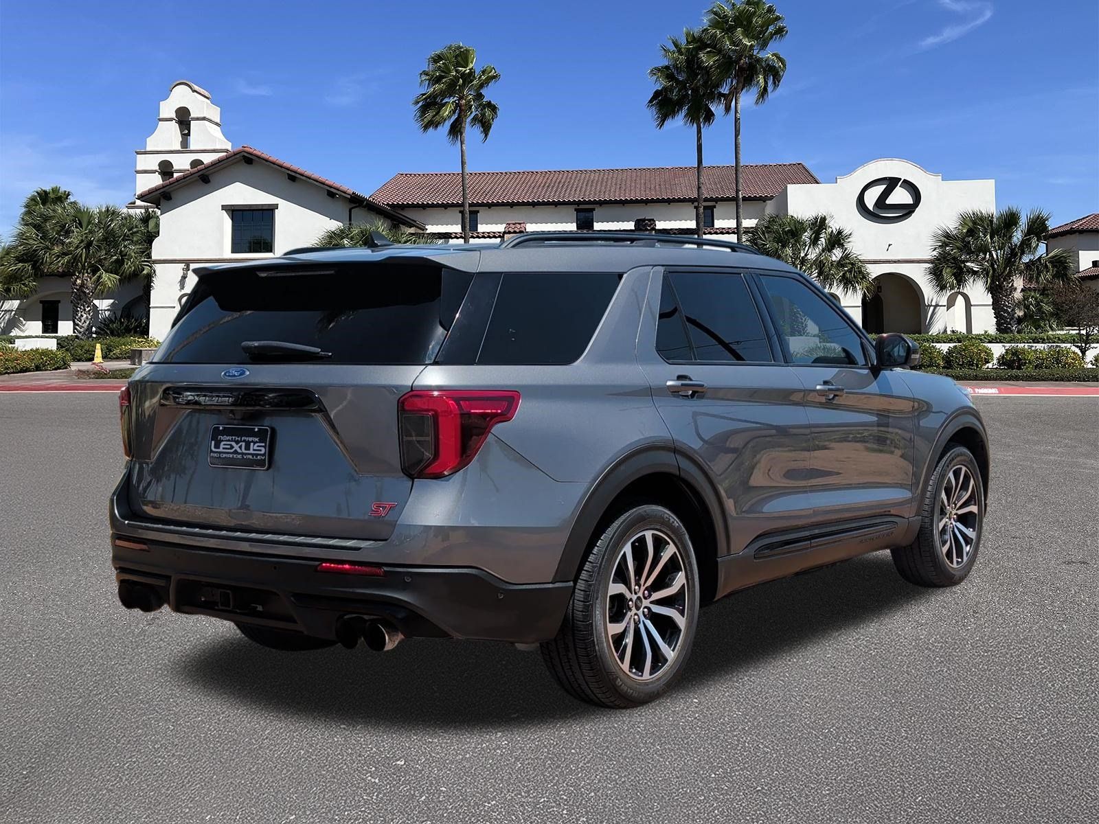 Used 2021 Ford Explorer ST w/ Equipment Group 401A AWD/4WD image 2