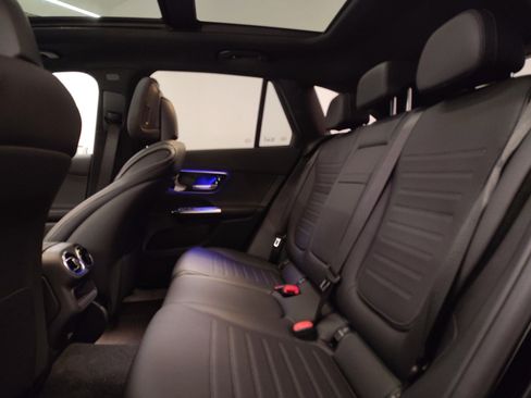 Used 2026 Mercedes-Benz GLC 300 image 26