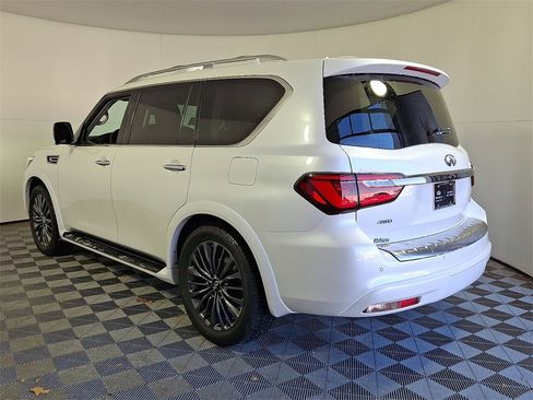 Certified 2024 INFINITI QX80 Premium Select w/ Cargo Package image 9