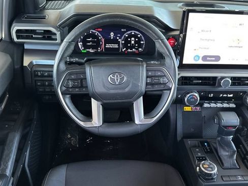 Used 2025 Toyota Tacoma TRD Off-Road w/ TRD Off Road Upgrade Package AWD/4WD image 13
