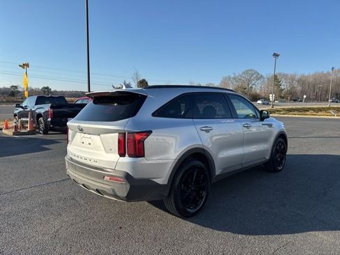 Used 2021 Kia Sorento S w/ Panoramic Sunroof Package image 7