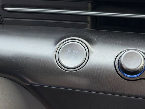 Used 2025 Hyundai Kona SEL image 16