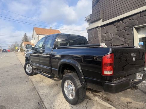 Used 2006 Dodge Ram 2500 Truck SLT image 7