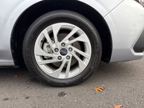 Certified 2025 Subaru Impreza 2.0i image 9