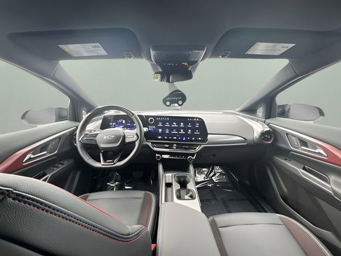 Certified 2024 Chevrolet Equinox EV RS image 19