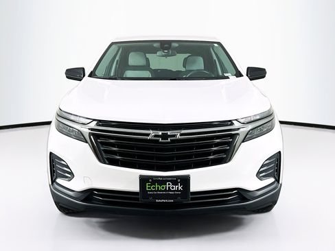 Used 2023 Chevrolet Equinox LS w/ LS Convenience Package image 2