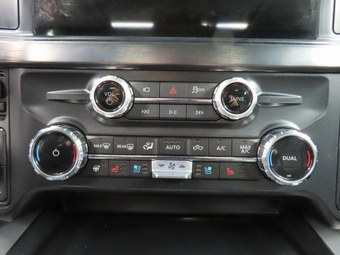 Used 2025 Ford F250 Lariat w/ Black Appearance Package image 54