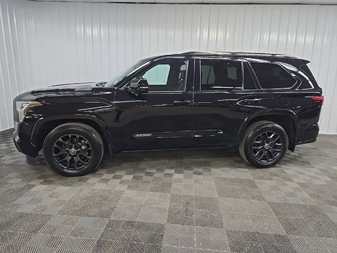 Used 2024 Toyota Sequoia Platinum image 5