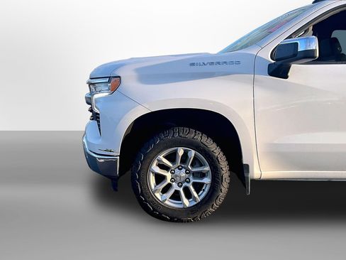Used 2023 Chevrolet Silverado 1500 LT AWD/4WD image 3