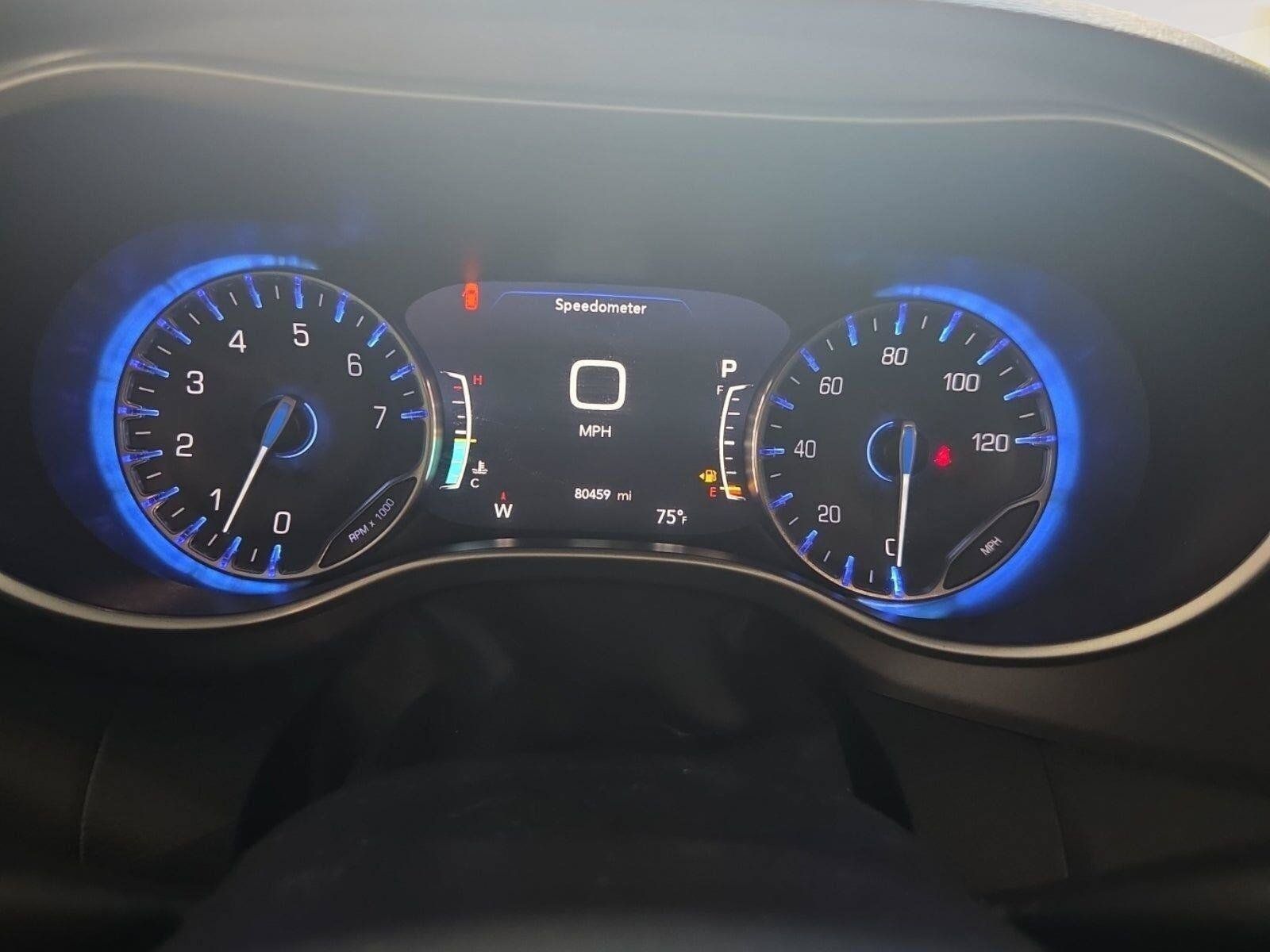 Used 2023 Chrysler Pacifica Touring-L FWD image 12