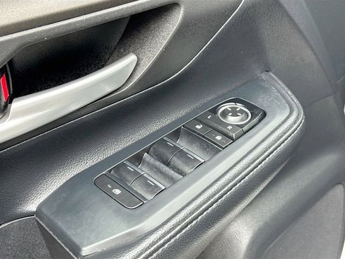 Used 2024 Toyota Grand Highlander XLE FWD image 17