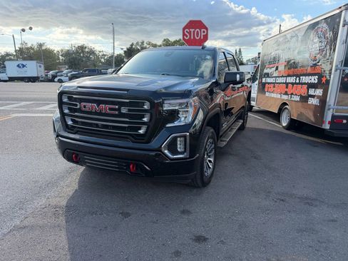 Used 2020 GMC Sierra 1500 AT4 w/ AT4 Premium Package image 3