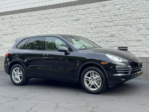 Used 2014 Porsche Cayenne S AWD/4WD image 4