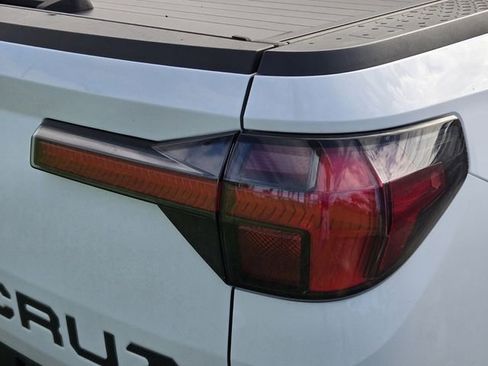 Used 2022 Hyundai Santa Cruz SEL Premium image 9