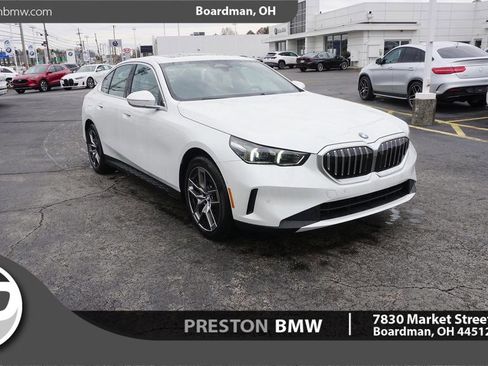 Used 2026 BMW 530i xDrive w/ Premium Package image 1
