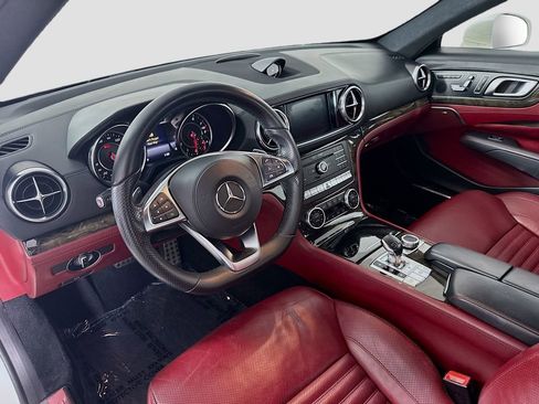 Used 2018 Mercedes-Benz SL 550 image 4