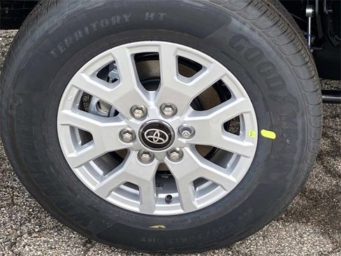 New 2026 Toyota Tacoma SR5 image 3