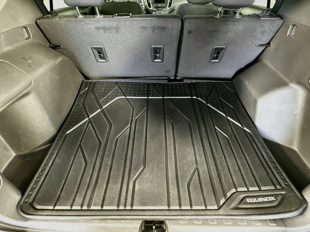 Used 2024 Chevrolet Equinox LT w/ LPO, Floor Liner Package FWD image 34