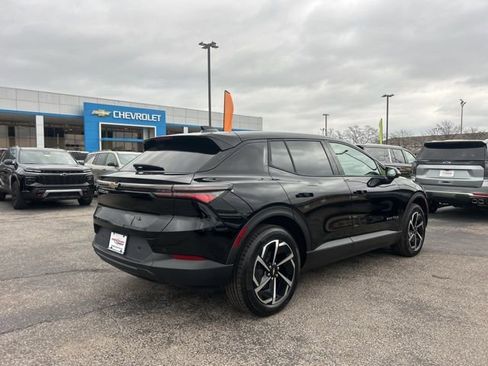 New 2026 Chevrolet Equinox EV LT w/ Comfort Package image 3