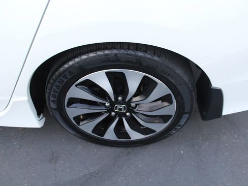 Used 2017 Honda Accord Touring image 15