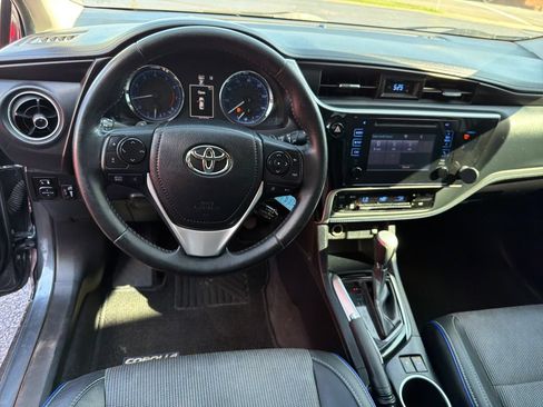 Used 2019 Toyota Corolla SE FWD image 27