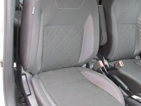 Used 2020 Nissan Kicks S image 17