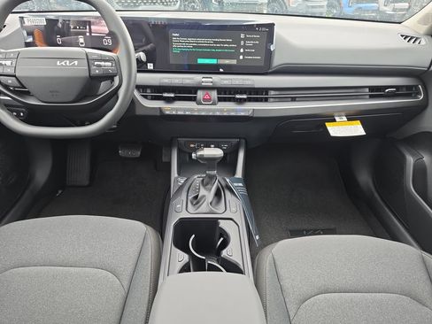 New 2026 Kia K4 FWD image 14