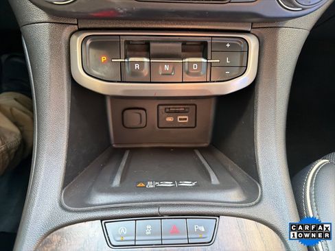 Used 2022 GMC Acadia Denali w/ Denali Ultimate Package image 26