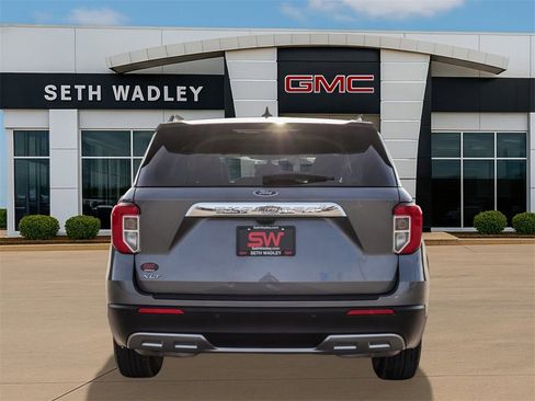 Used 2024 Ford Explorer XLT w/ Equipment Group 202A image 6