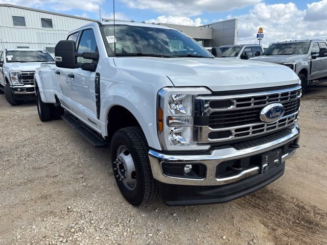 Used 2025 Ford F350 XLT w/ FX4 Off-Road Package AWD/4WD image 7