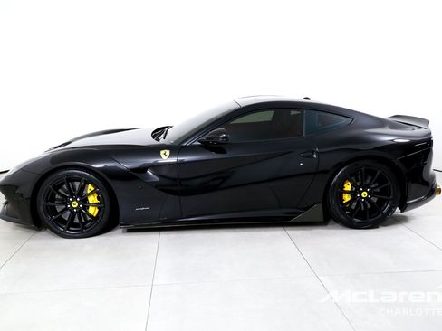 Used 2017 Ferrari F12 Berlinetta RWD image 5