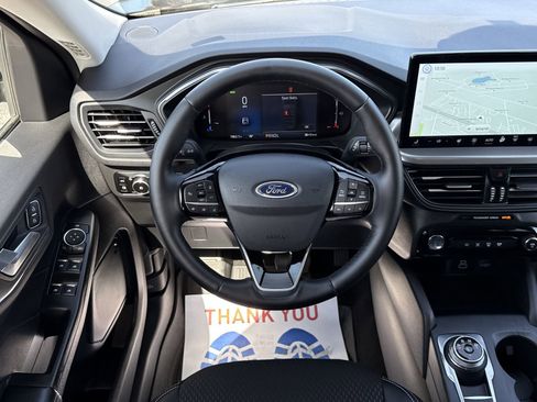 Certified 2025 Ford Escape SE FWD image 12