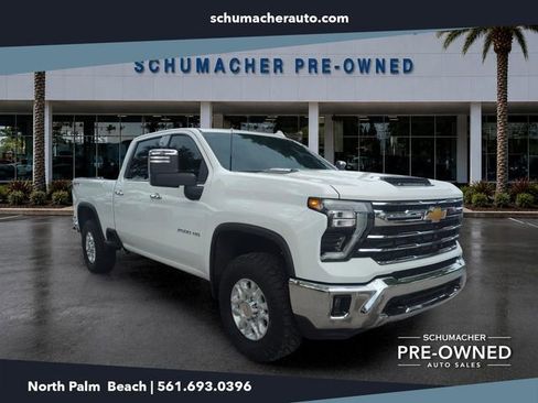 Used 2026 Chevrolet Silverado 2500 LTZ w/ LTZ Convenience Package AWD/4WD image 1