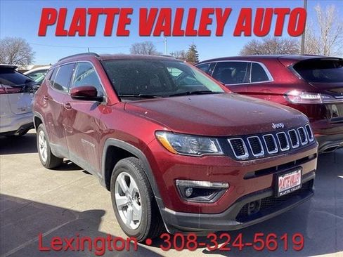 Used 2021 Jeep Compass Latitude w/ Driver Assistance Group AWD/4WD image 1
