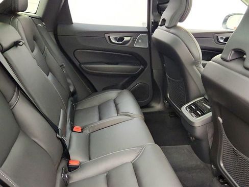Used 2025 Volvo XC60 B5 Ultra w/ Climate Package AWD/4WD image 23