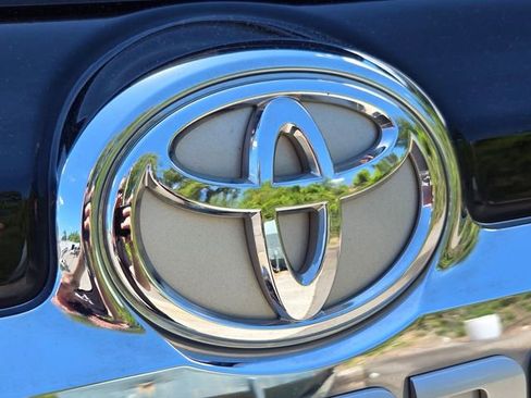 Used 2021 Toyota 4Runner Limited AWD/4WD image 15
