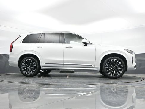 New 2025 Volvo XC90 B5 Plus w/ Protection Package Premier image 43