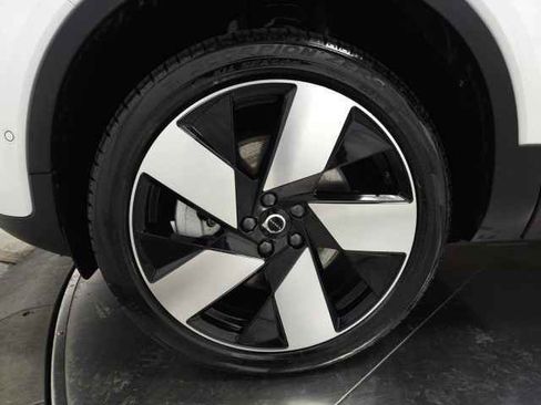 Used 2023 Volvo XC40 Recharge Plus w/ Protection Package Premier image 14