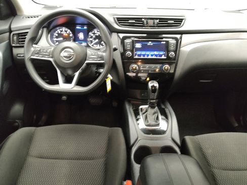 Used 2021 Nissan Rogue Sport S image 22