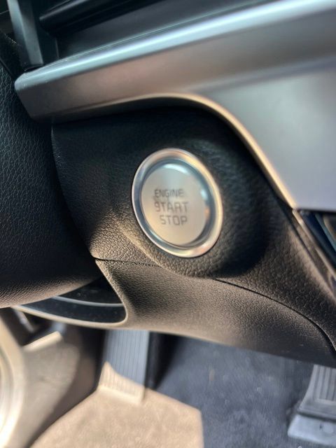 Used 2025 Kia Telluride S FWD image 18