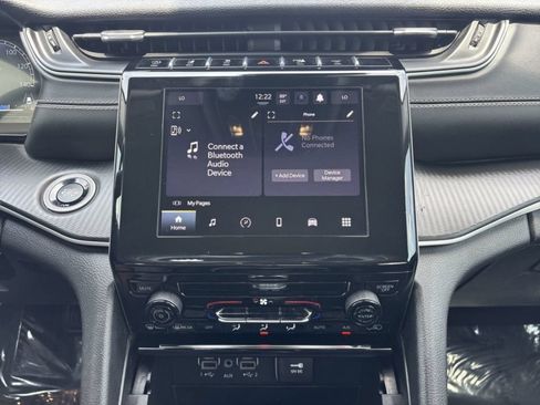 Used 2023 Jeep Grand Cherokee Laredo RWD image 23