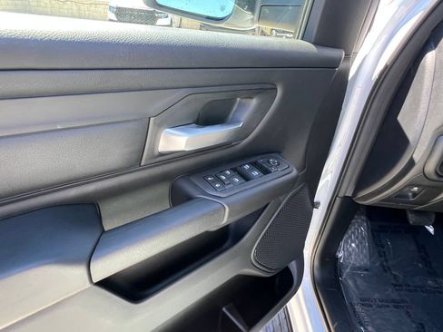 New 2026 RAM 1500 Express AWD/4WD image 18