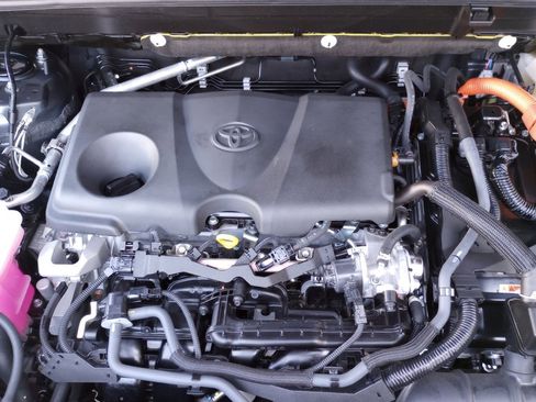 Used 2024 Toyota Venza Limited image 20