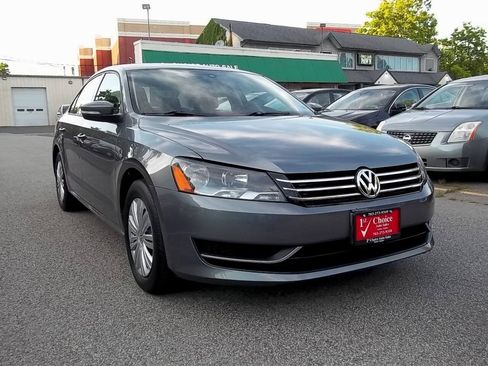Used 2014 Volkswagen Passat 1.8T S FWD image 4